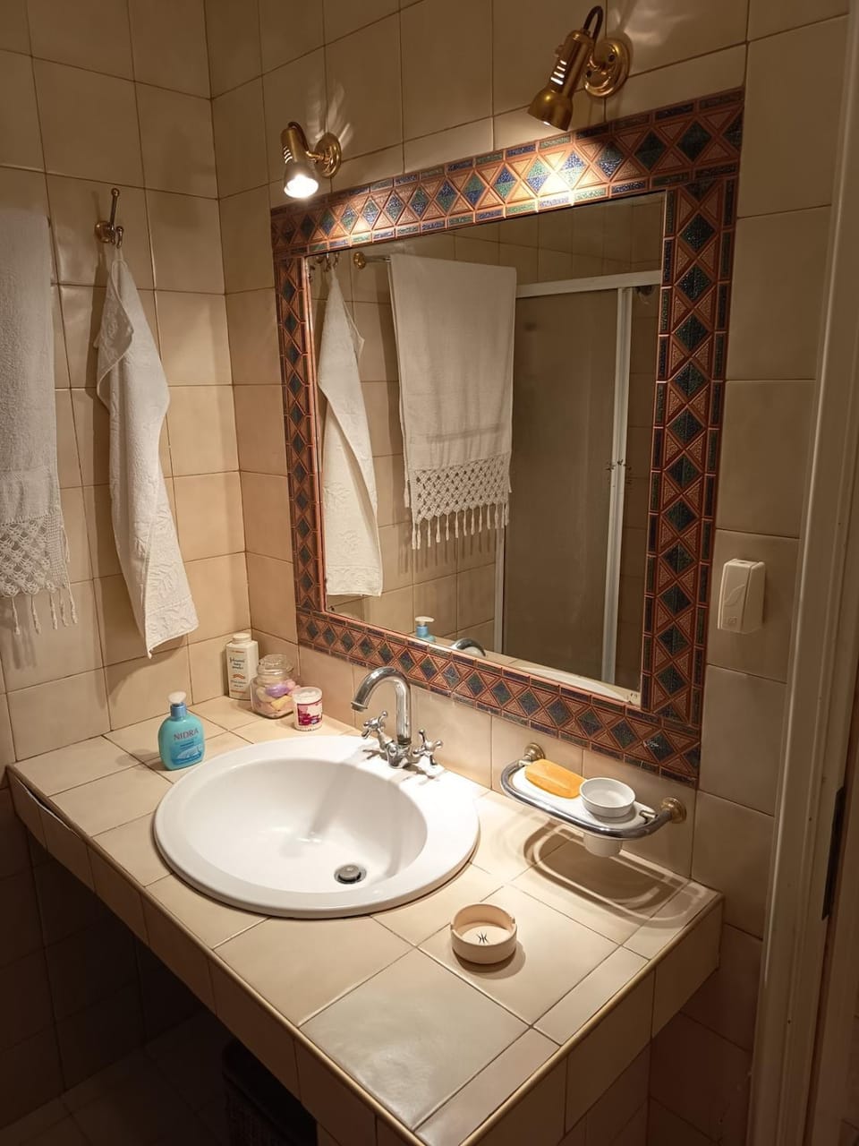 Bathroom, towels