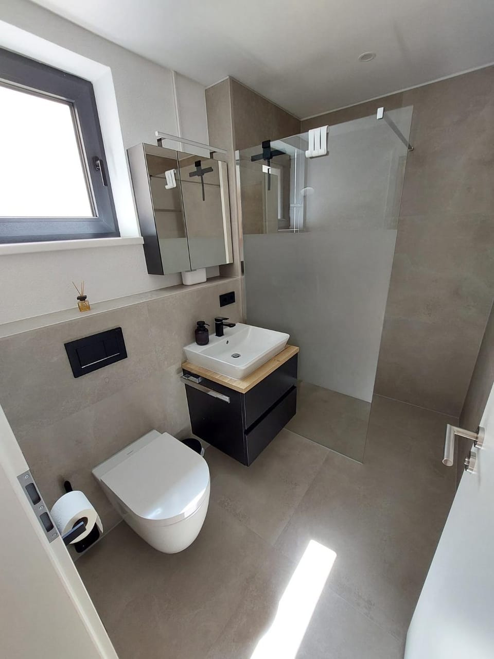 Shower, Toilet, Bathroom