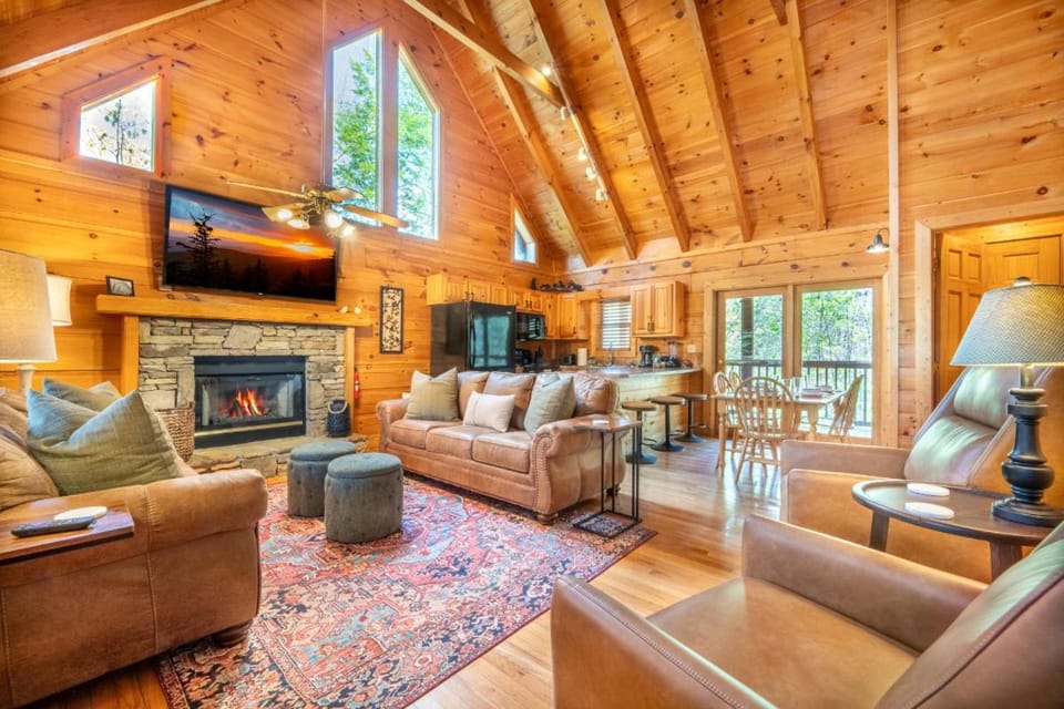 Roudy’s Roost By Avada Properties House in Pigeon Forge