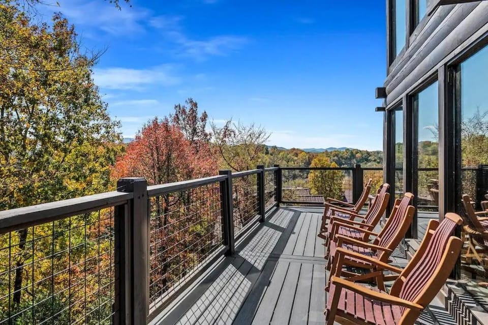Rocky Top Lodge By Avada Properties House in Sevierville
