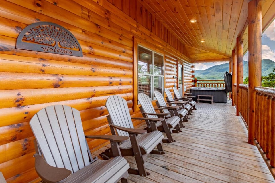 Smokey Waters By Avada Properties House in Pigeon Forge