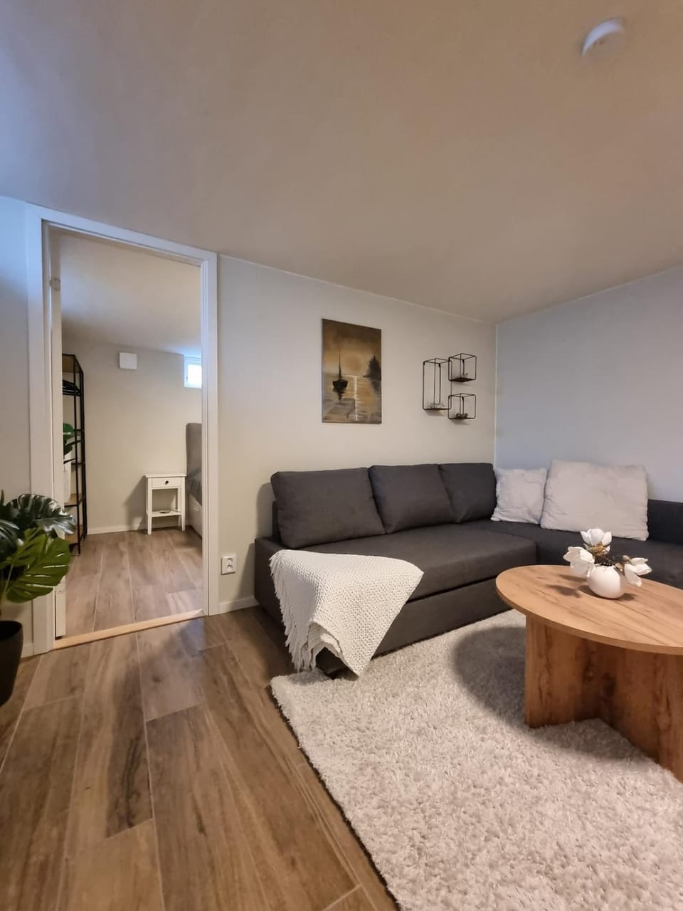 Bed, Living room, Seating area