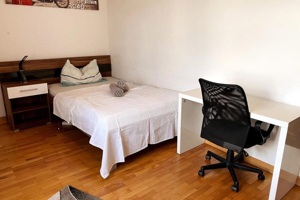 Bed, Photo of the whole room, Bedroom