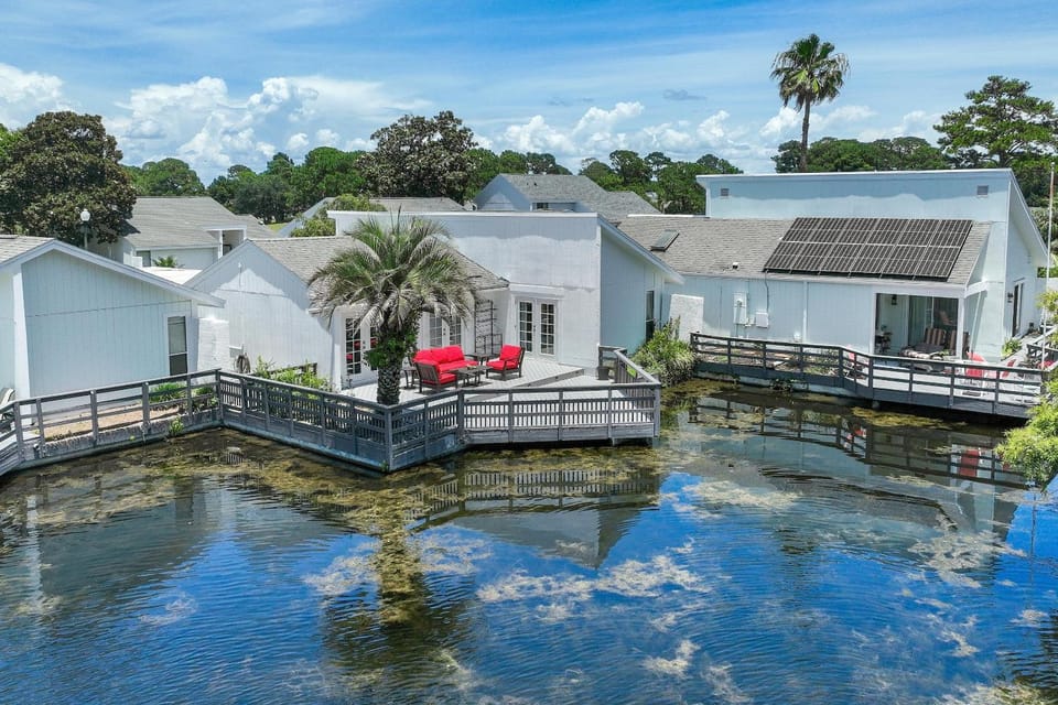 WhimSea Retreat House in Miramar Beach