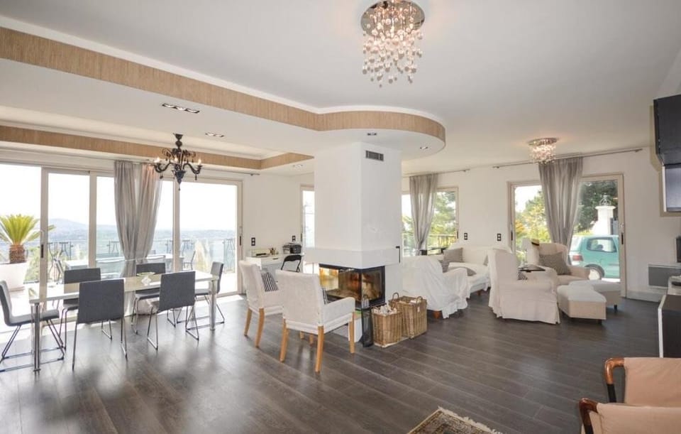 Exceptional Villa with Sea View, Pool & Privacy Villa in French Riviera