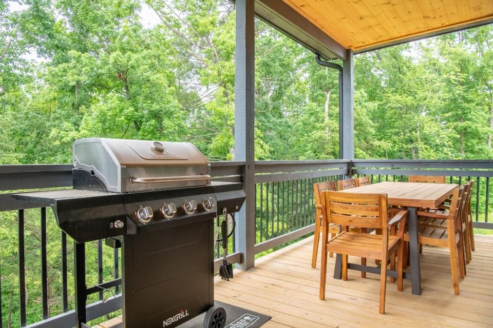 Smoky Mountain Sapphire By Avada Properties House in Pigeon Forge