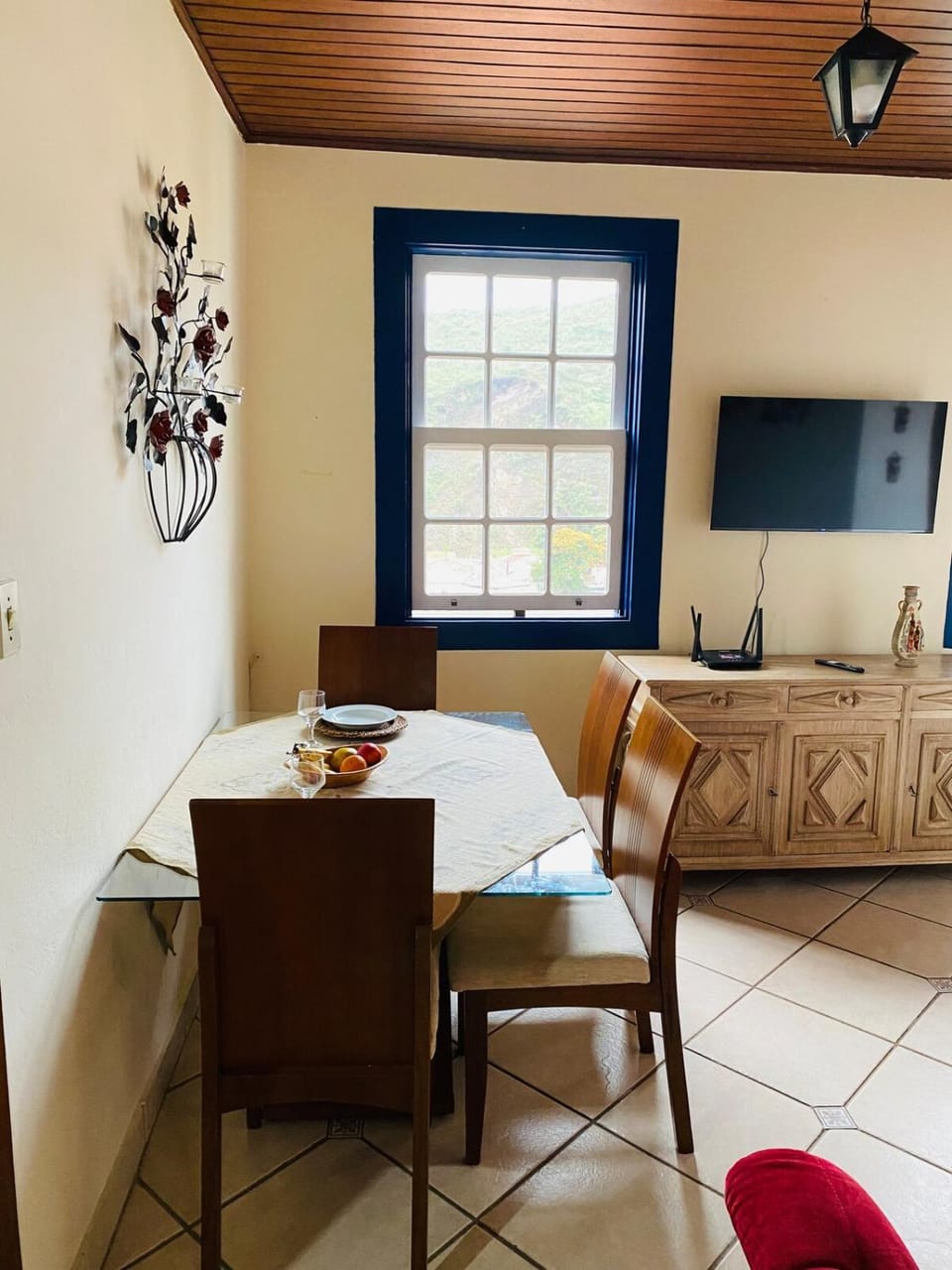 TV and multimedia, Dining area