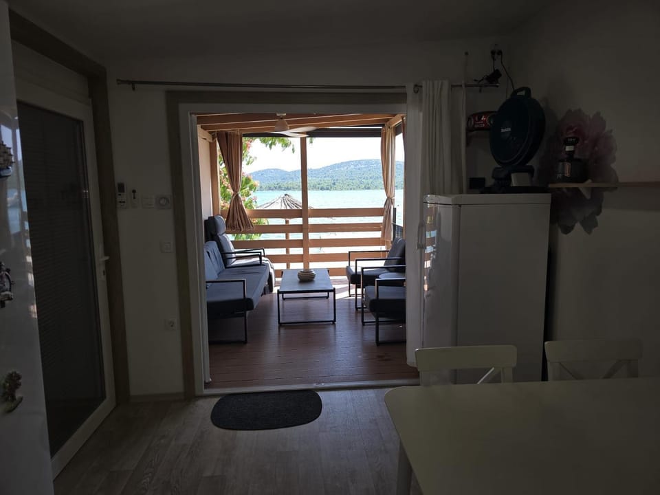 Mobile House Pirovac - LUX MOBIL House in Tisno