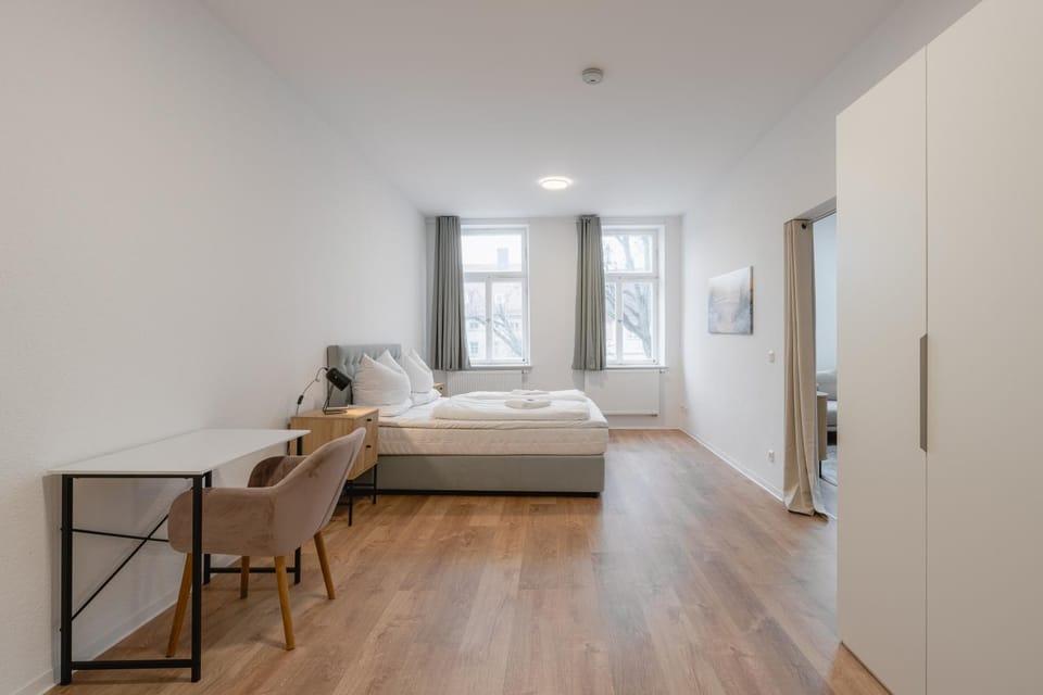 Photo of the whole room, Bedroom