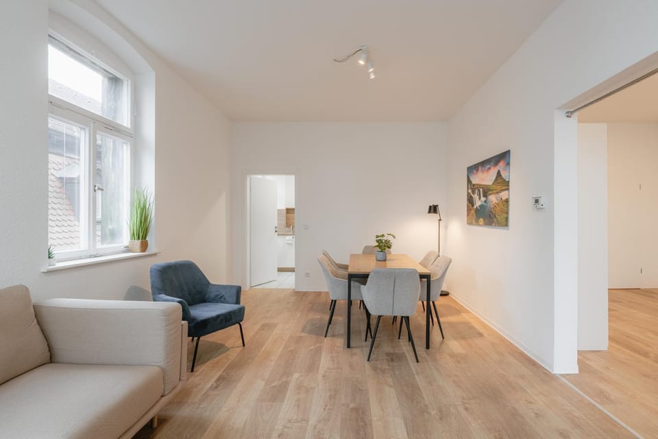 Living room, Dining area, Food