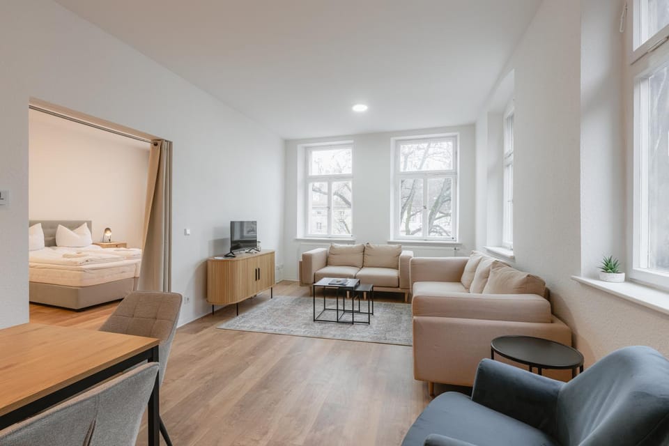 Communal lounge/ TV room, TV and multimedia, Living room