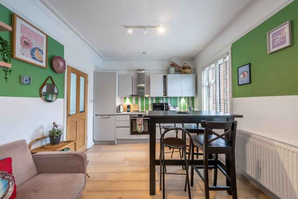 Claremont City Heights Apartment in London Borough of Southwark