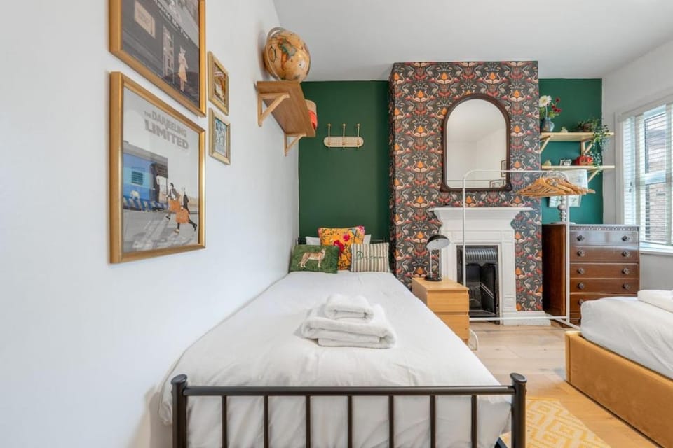 Claremont City Heights Apartment in London Borough of Southwark