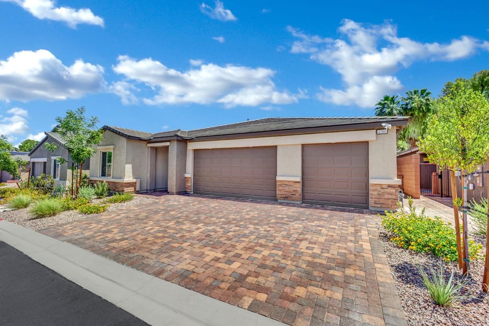 Property building, Neighbourhood