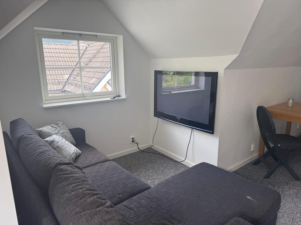 TV and multimedia, Seating area