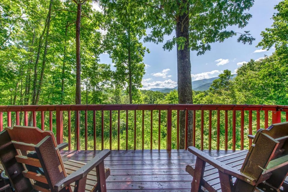 Three Little Bears By Avada Properties House in Pittman Center