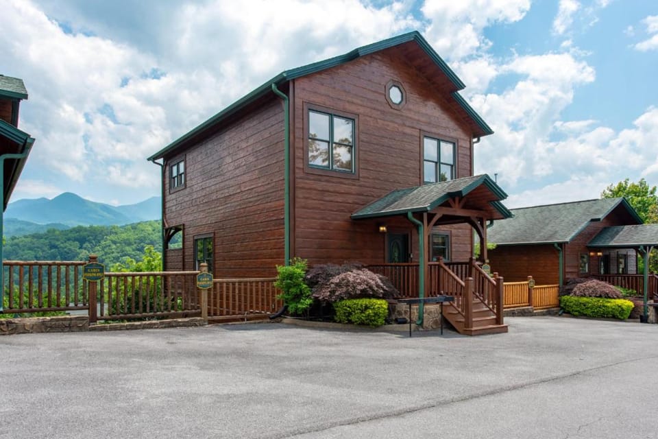 Views To Die For By Avada Properties House in Gatlinburg