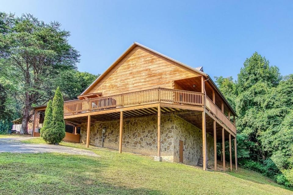 Willow Heights Lodge By Avada Properties House in Sevier County
