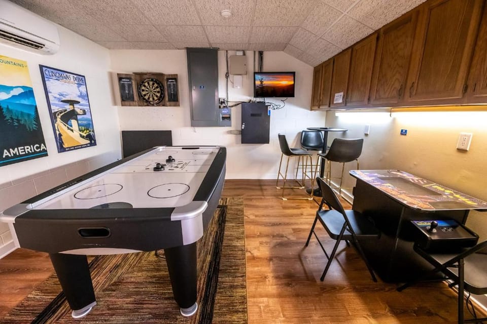 Window Wonderland By Avada Properties House in Gatlinburg