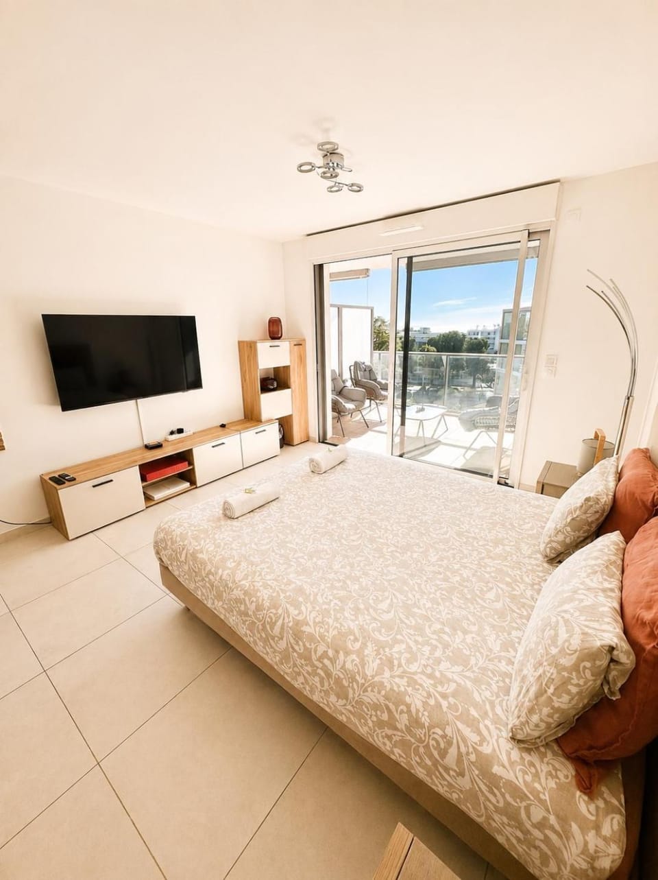 Studio en bord de mer avec piscine sur le toit Apartment in Nice