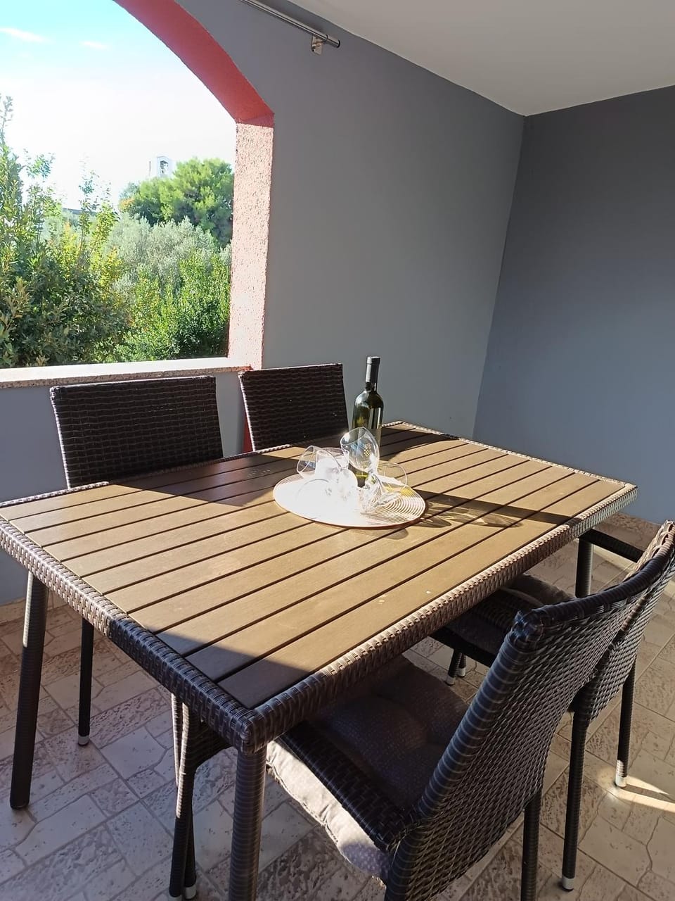 Seating area, Dining area