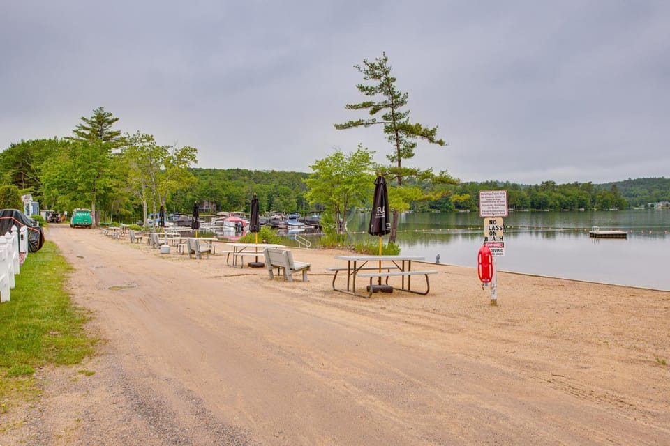 Lakehouse with Sandy Beach and Boating House in Tilton