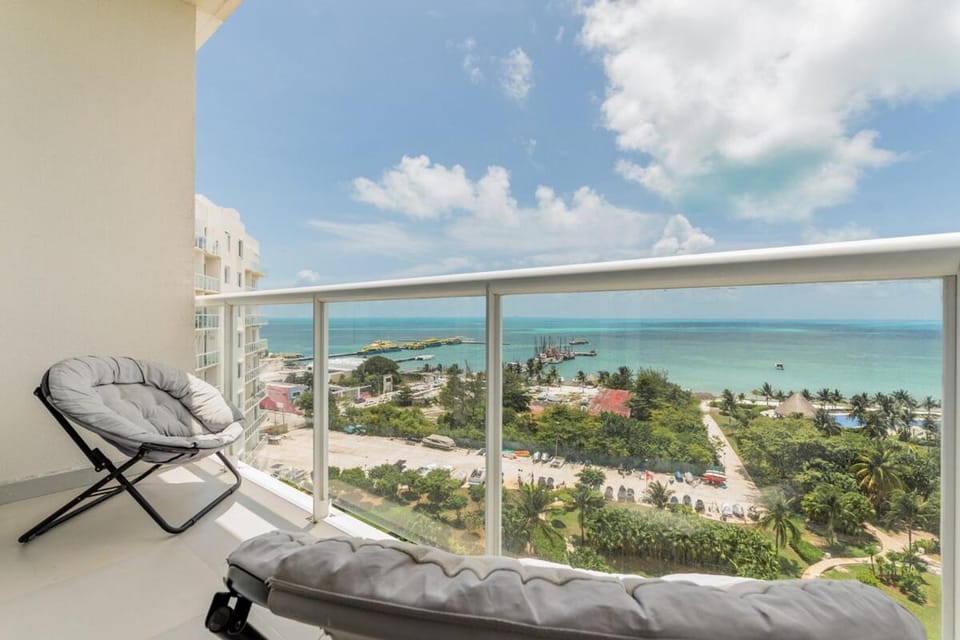 Patio, View (from property/room), Balcony/Terrace, Beach, sunbed