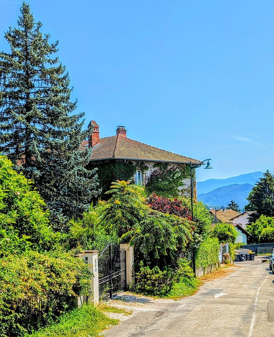 Property building, Neighbourhood, Natural landscape, Mountain view