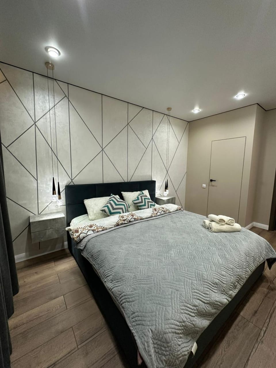 Bed, Photo of the whole room, Bedroom, towels, wardrobe