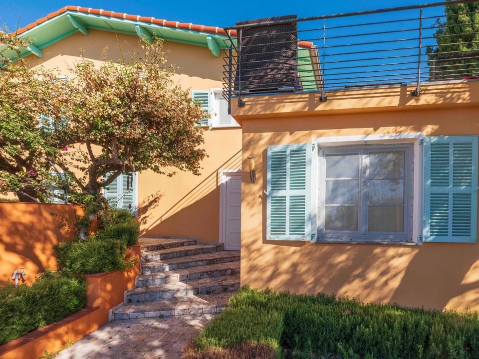 Villa Menton - suites indépendantes Villa in Menton