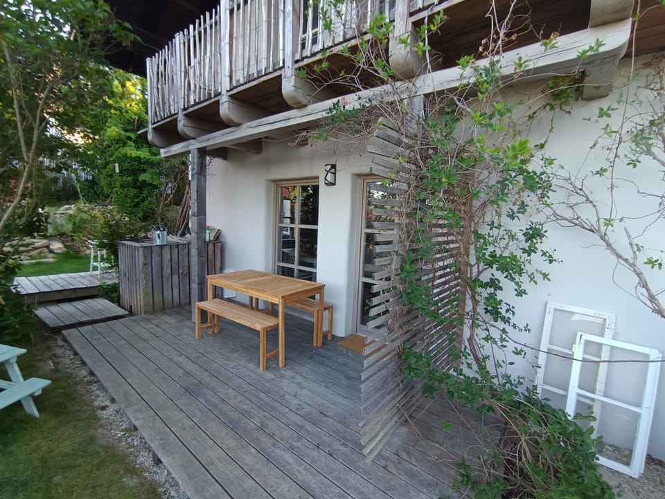 Property building, Balcony/Terrace
