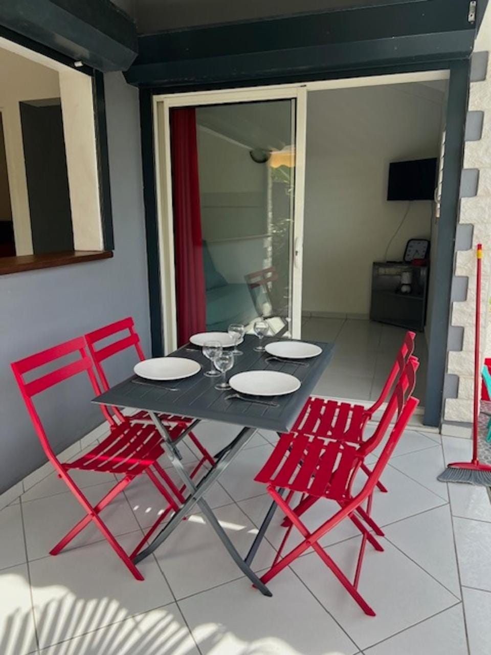Patio, Dining area