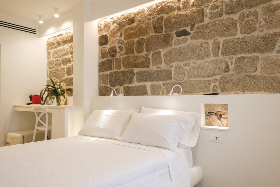 Emma's Downtown - Eco Design Rooms Bed and Breakfast in Olbia