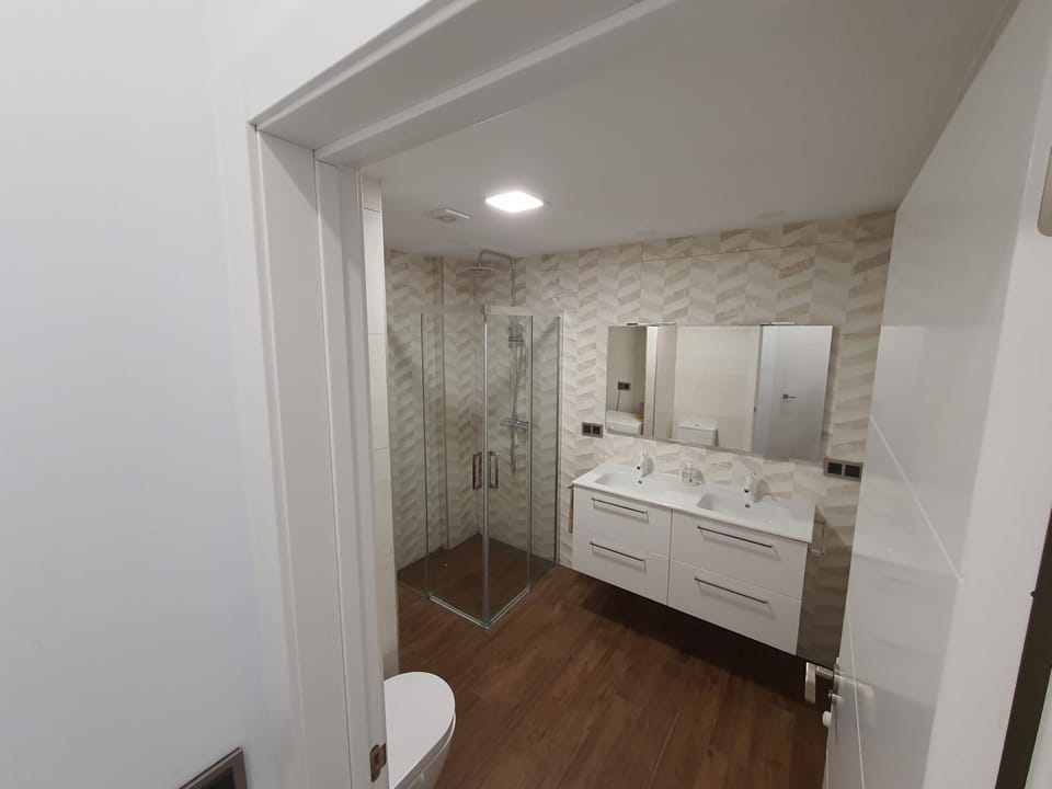 Shower, Bathroom