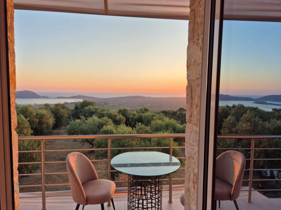 Natural landscape, View (from property/room), Balcony/Terrace, Sea view
