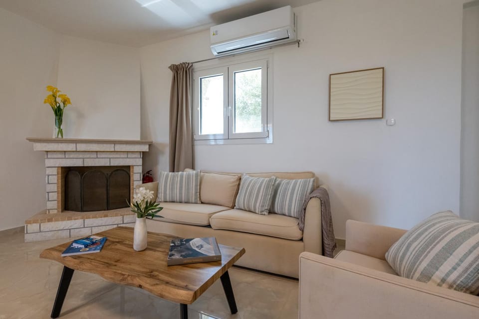 Living room, Seating area, air conditioner