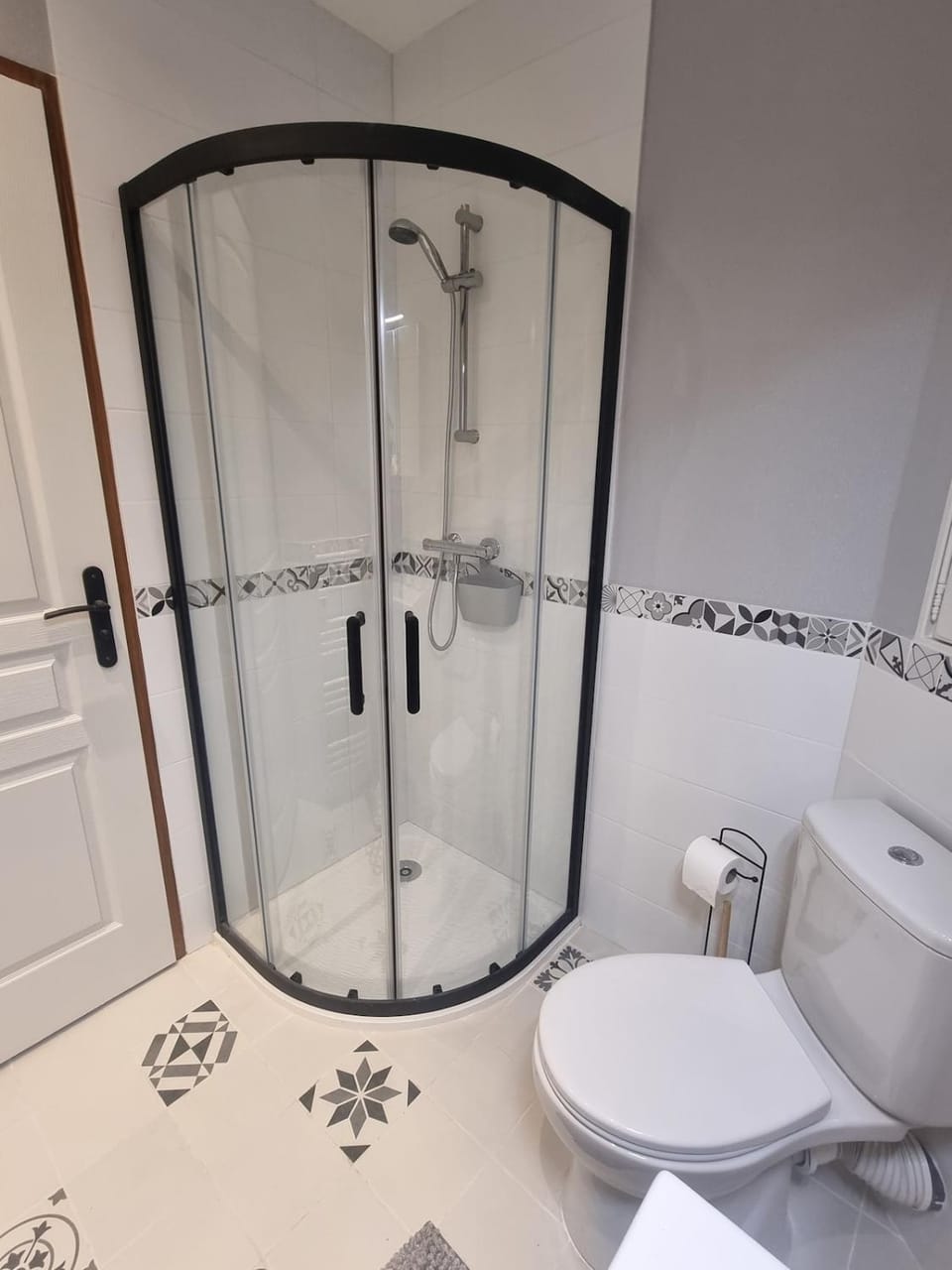 Shower, Toilet, Bathroom