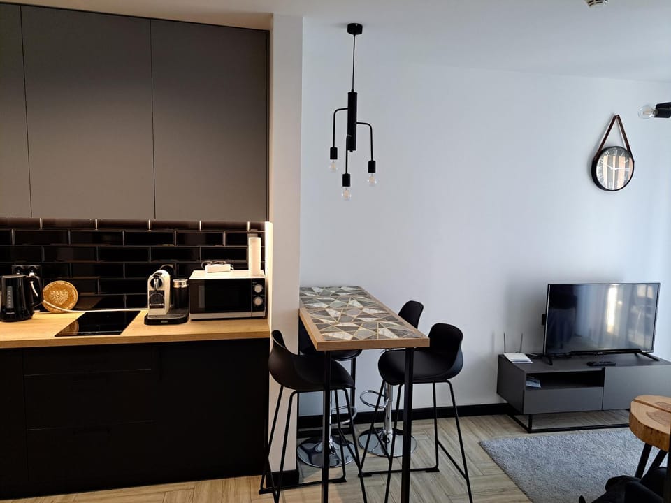 Kitchen or kitchenette, Seating area