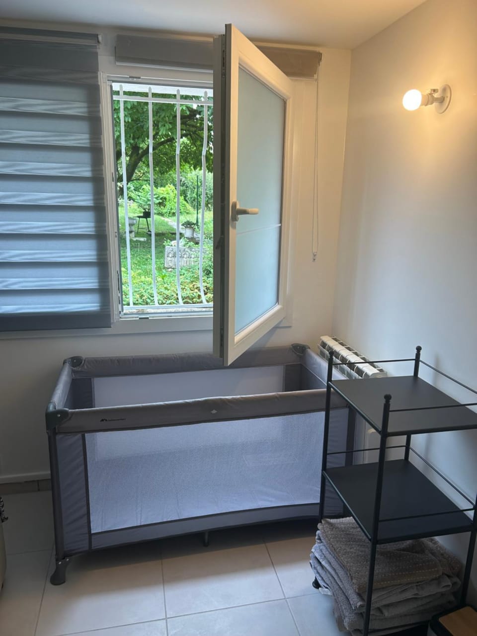 Le Petit Cocon Apartment in Île-de-France