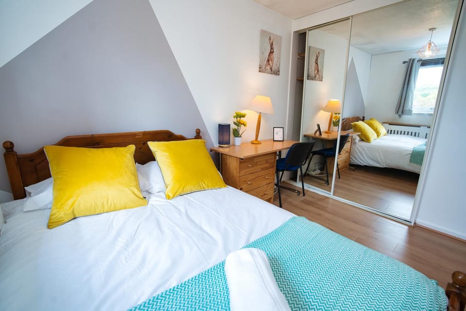 Bed, Bedroom, wardrobe