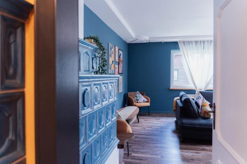 Living room, Photo of the whole room, Seating area