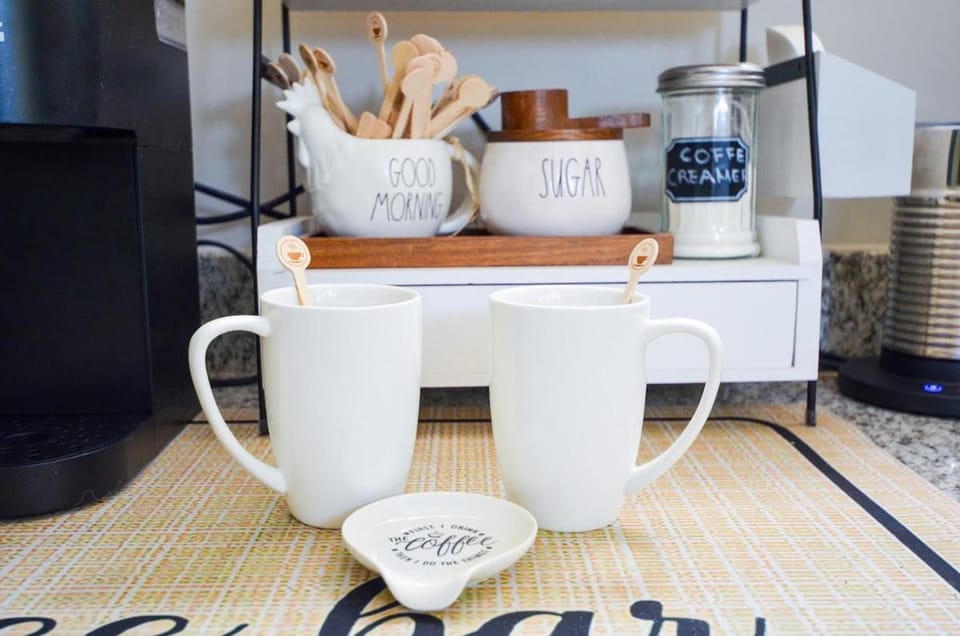 Coffee/tea facilities, Kitchen or kitchenette