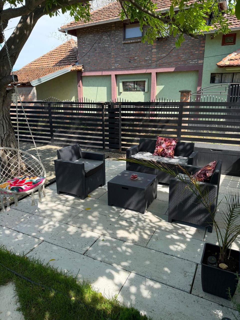 Balcony/Terrace, Seating area, Garden view
