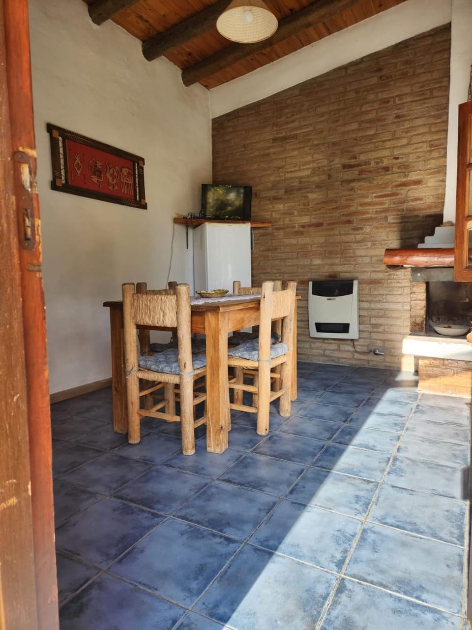 Kitchen or kitchenette, Dining area, pet friendly