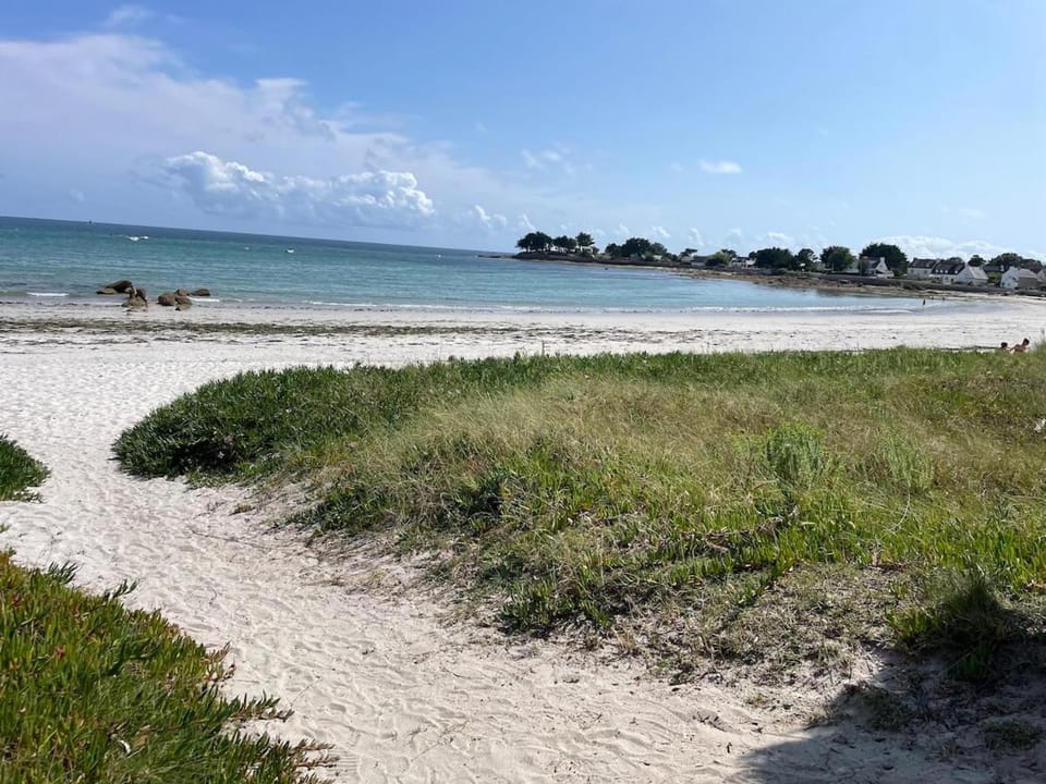 Ti Melen face à la plage du Lodonnec Villa in Finistere