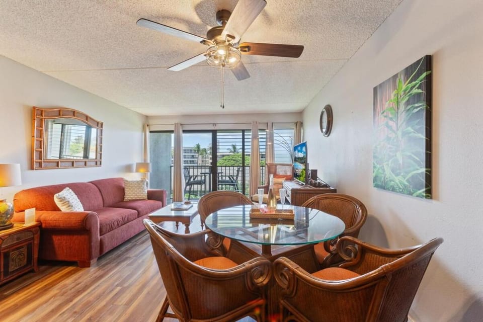 Kihei Akahi C407- Partial ocean view Kihei Condo across from beach Apartment in Wailea