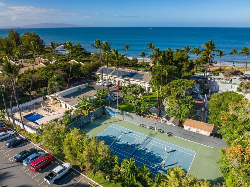 Kihei Akahi C414- Partial ocean view Kihei condo, walk to beach Apartment in Wailea
