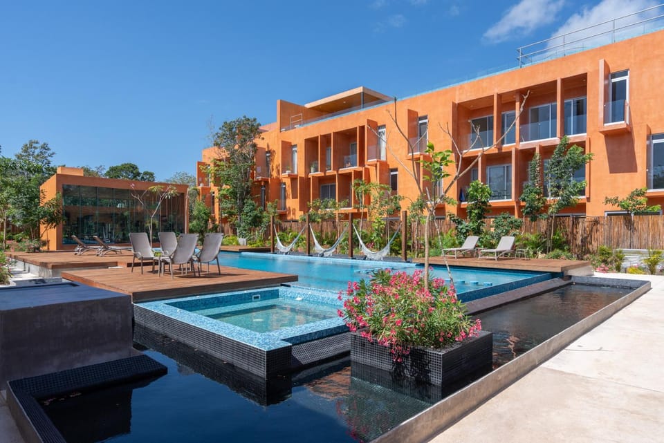 Swimming pool