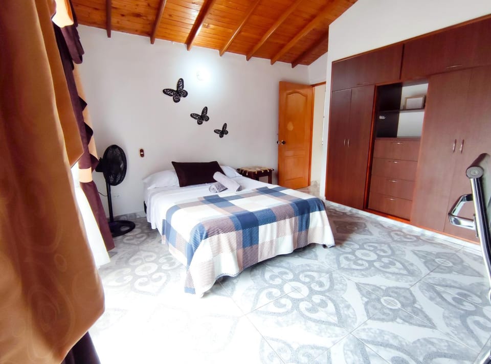 Photo of the whole room, Bedroom