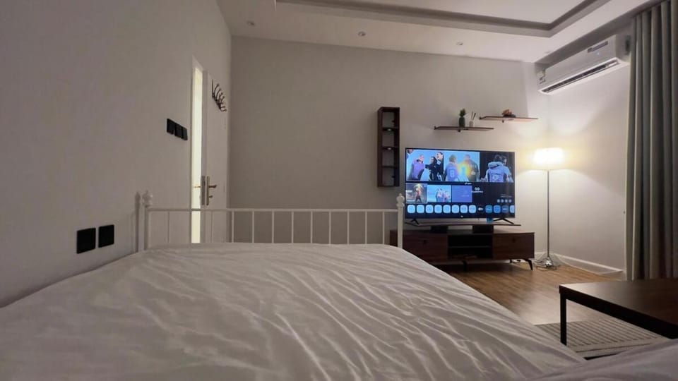 Bed, TV and multimedia